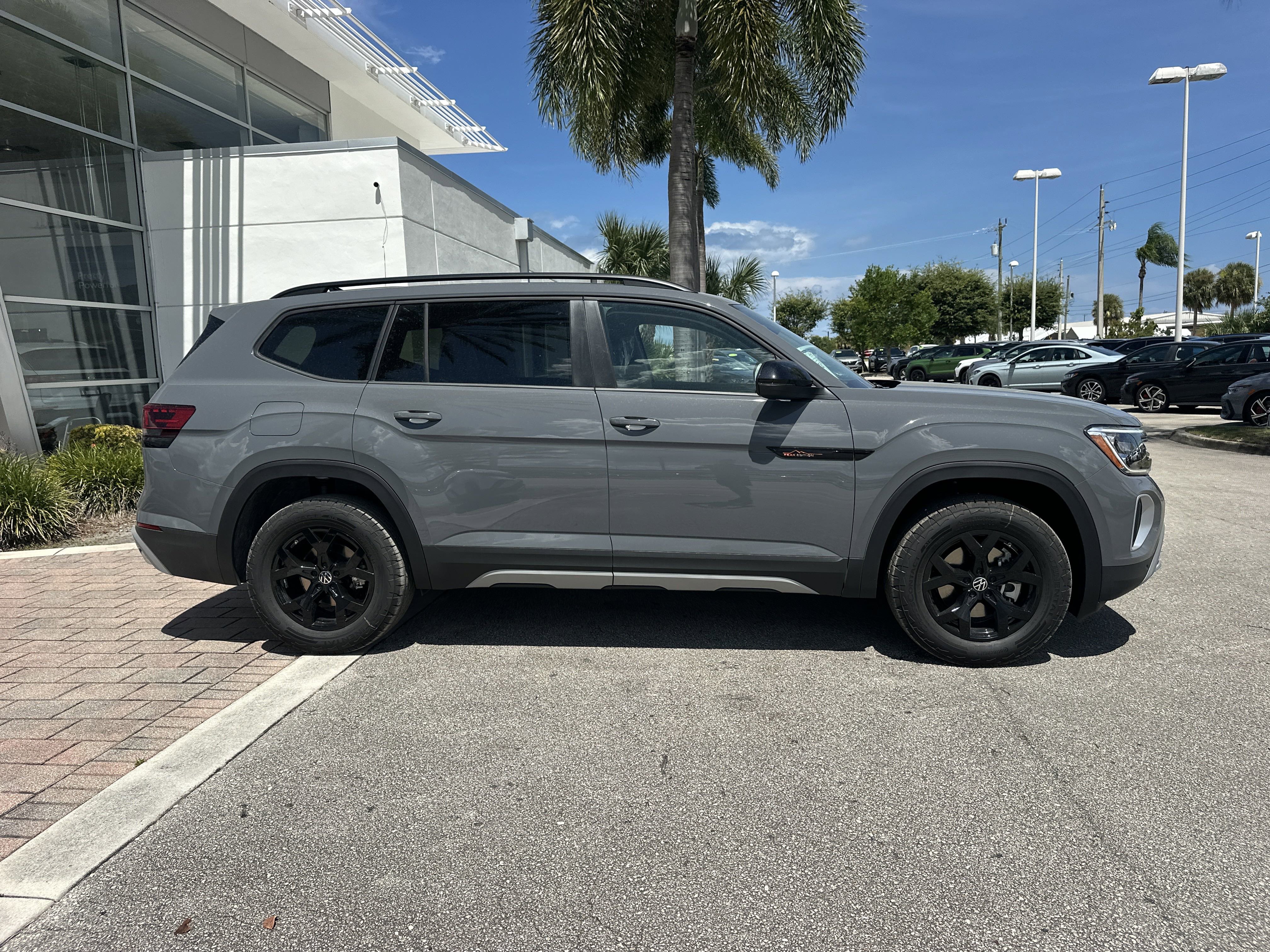 New 2026 Volkswagen Atlas SEL Premium R-Line image 5