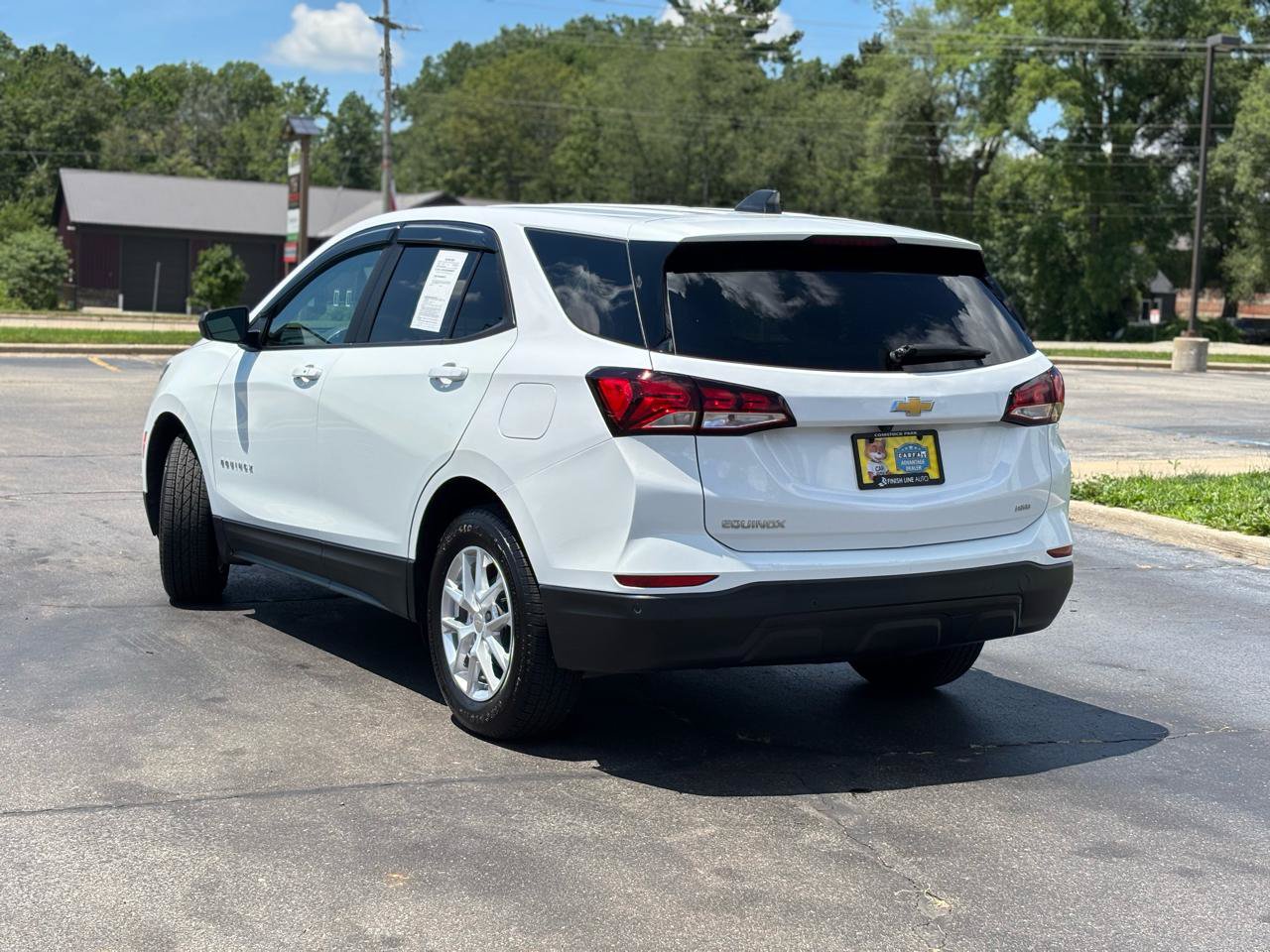 Used 2023 Chevrolet Equinox LS w/ LS Convenience Package AWD/4WD image 6