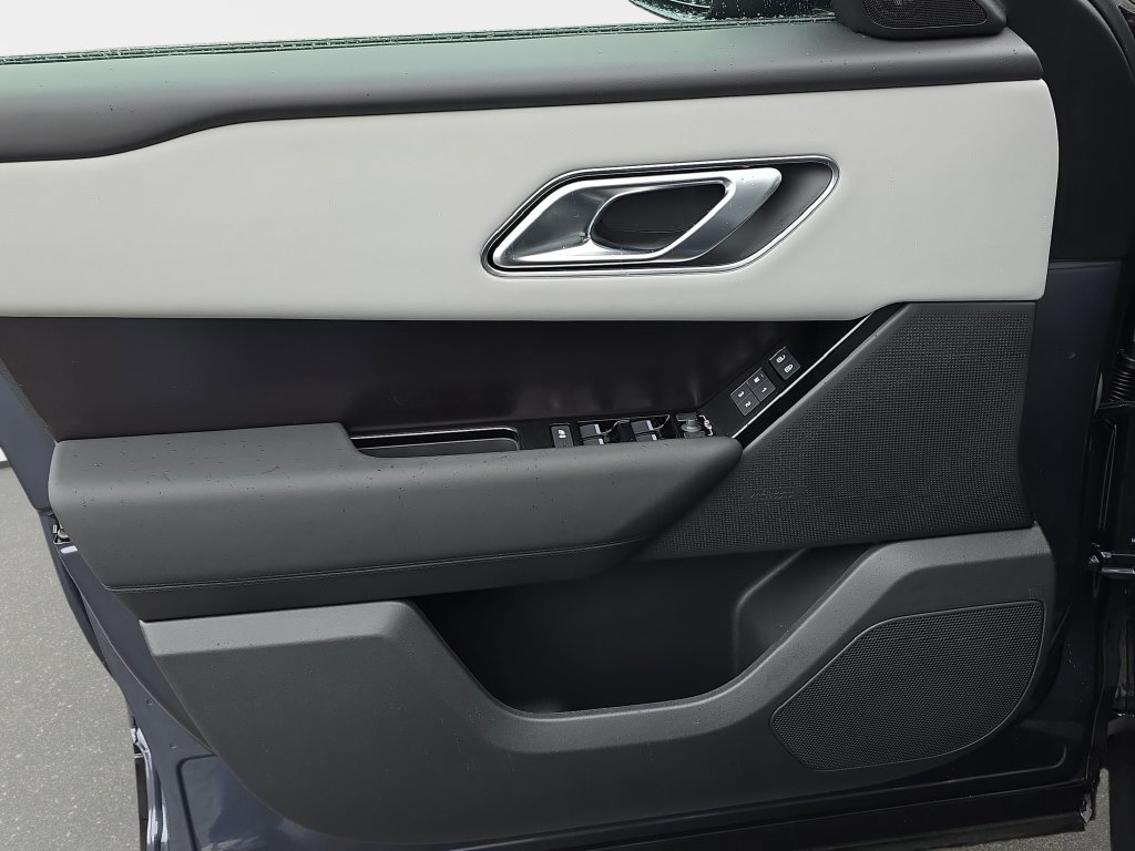 New 2026 Land Rover Range Rover Velar Dynamic SE AWD/4WD image 28