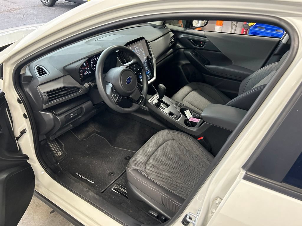 Used 2024 Subaru Crosstrek 2.0i Premium AWD/4WD image 3
