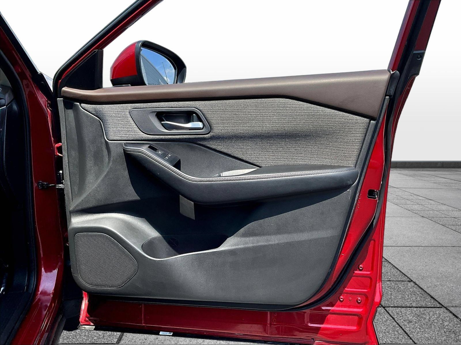Certified 2023 Nissan Rogue SV AWD/4WD image 29