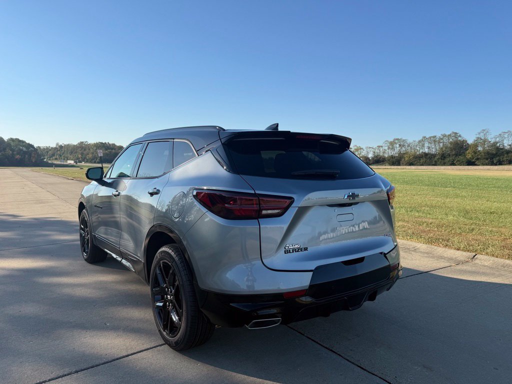 New 2026 Chevrolet Blazer RS w/ Driver Confidence II Package FWD image 7