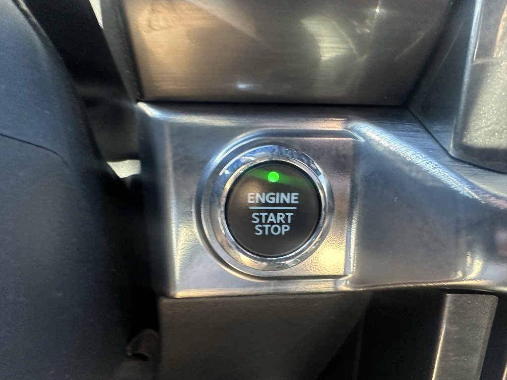 Used 2022 Ford F150 Lariat w/ Equipment Group 502A High image 11