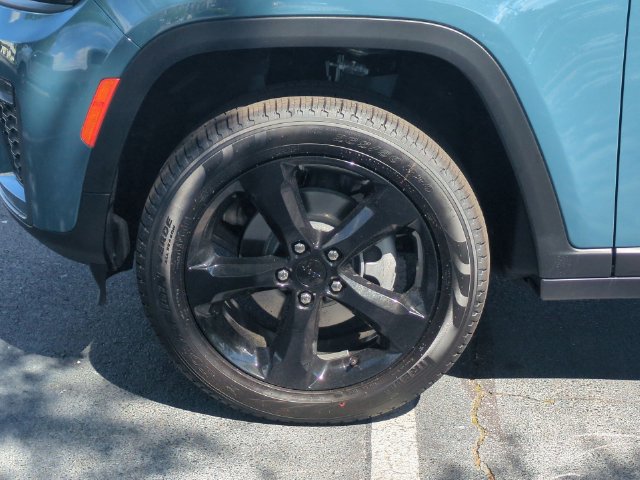 New 2026 Jeep Grand Cherokee Limited w/ Limited Altitude Package RWD image 10