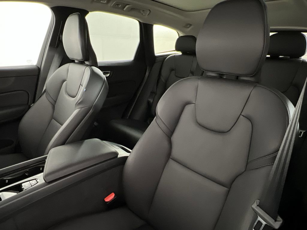Certified 2025 Volvo XC60 B5 Core w/ Climate Package image 14
