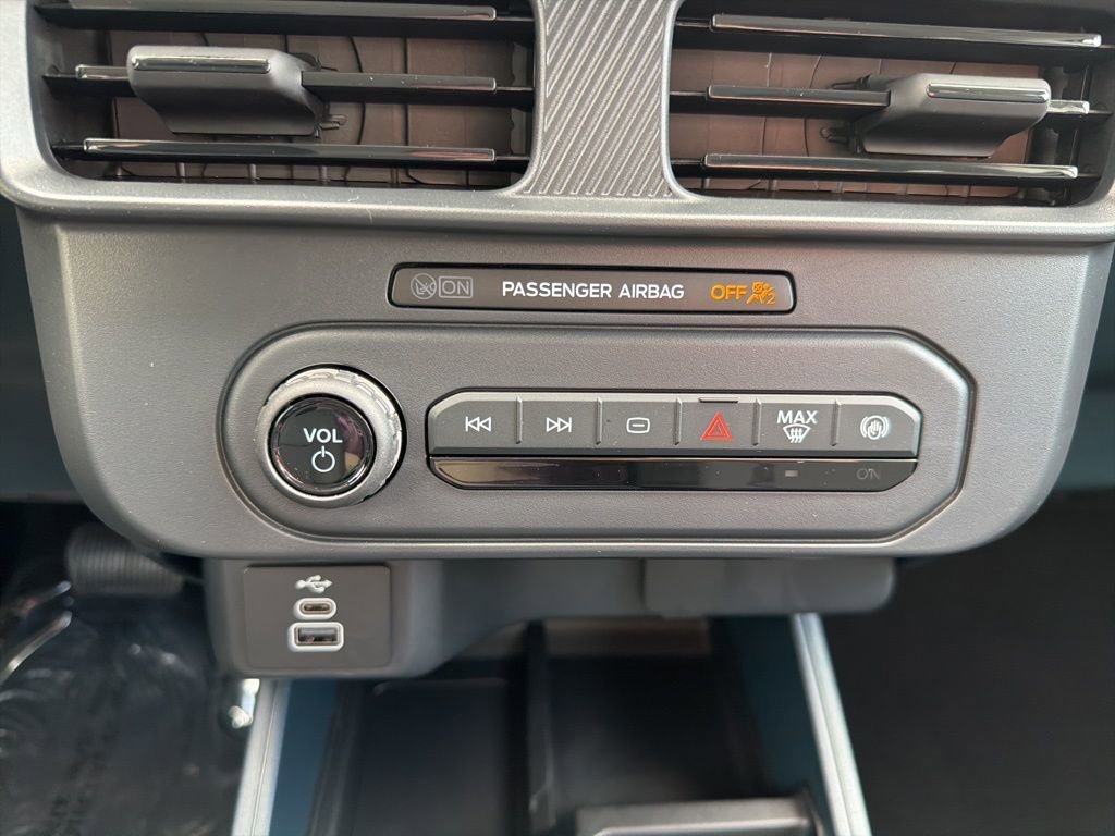 New 2026 Ford Maverick XL image 30