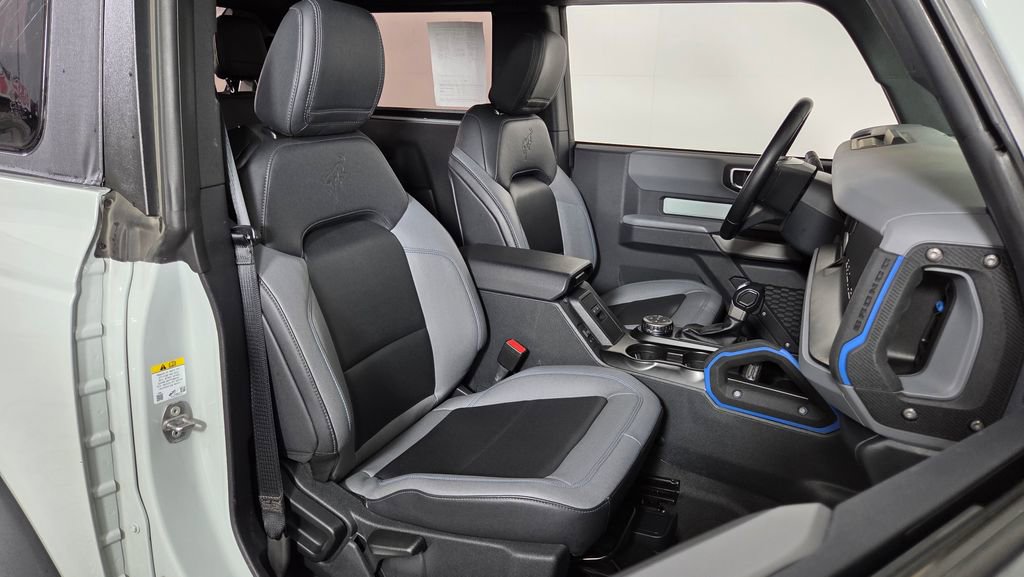 Used 2022 Ford Bronco Black Diamond w/ Sasquatch Package image 34