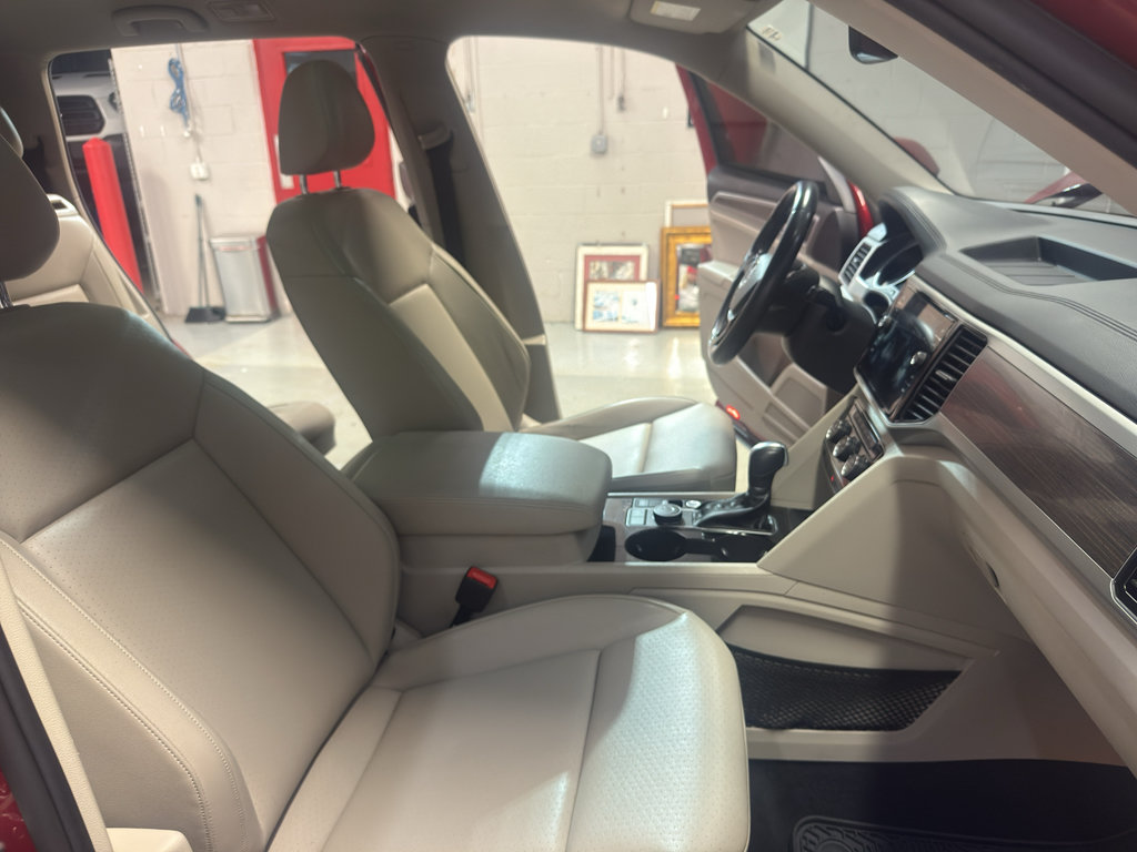 Used 2018 Volkswagen Atlas SEL AWD/4WD image 23