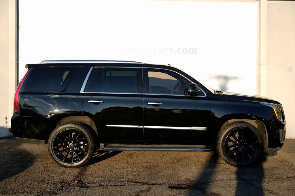 Used 2020 Cadillac Escalade Luxury AWD/4WD image 7