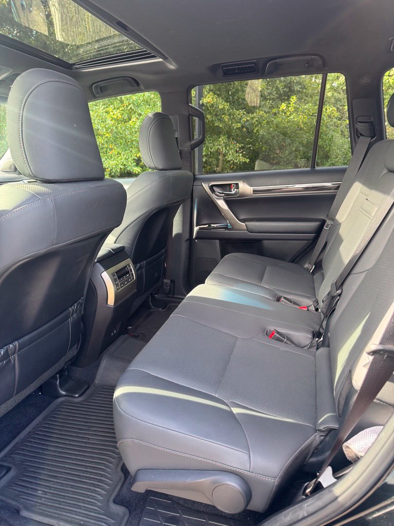 Used 2020 Lexus GX 460 Premium w/ Premium Package AWD/4WD image 10