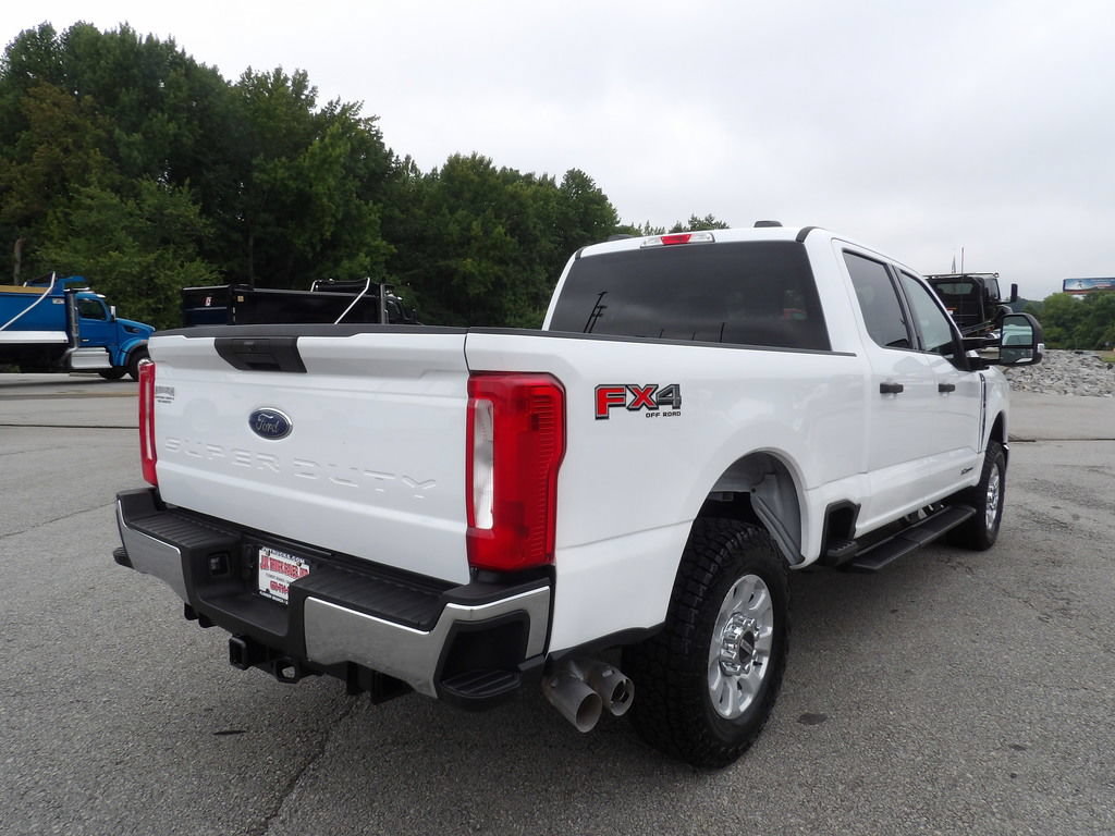 Used 2024 Ford F250 XLT w/ FX4 Off-Road Package AWD/4WD image 7