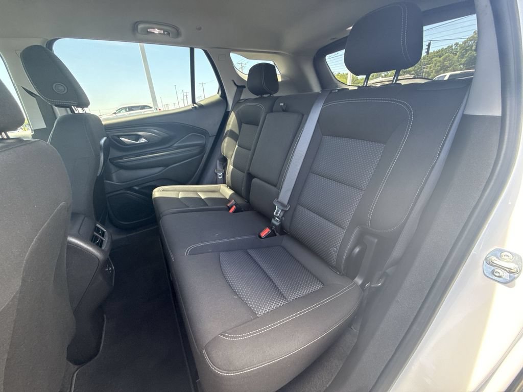 Used 2024 GMC Terrain SLE FWD image 24