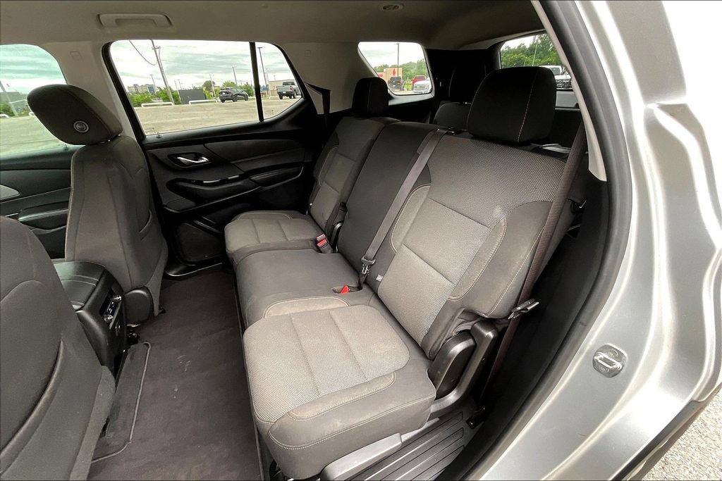 Used 2020 Chevrolet Traverse LS FWD image 7