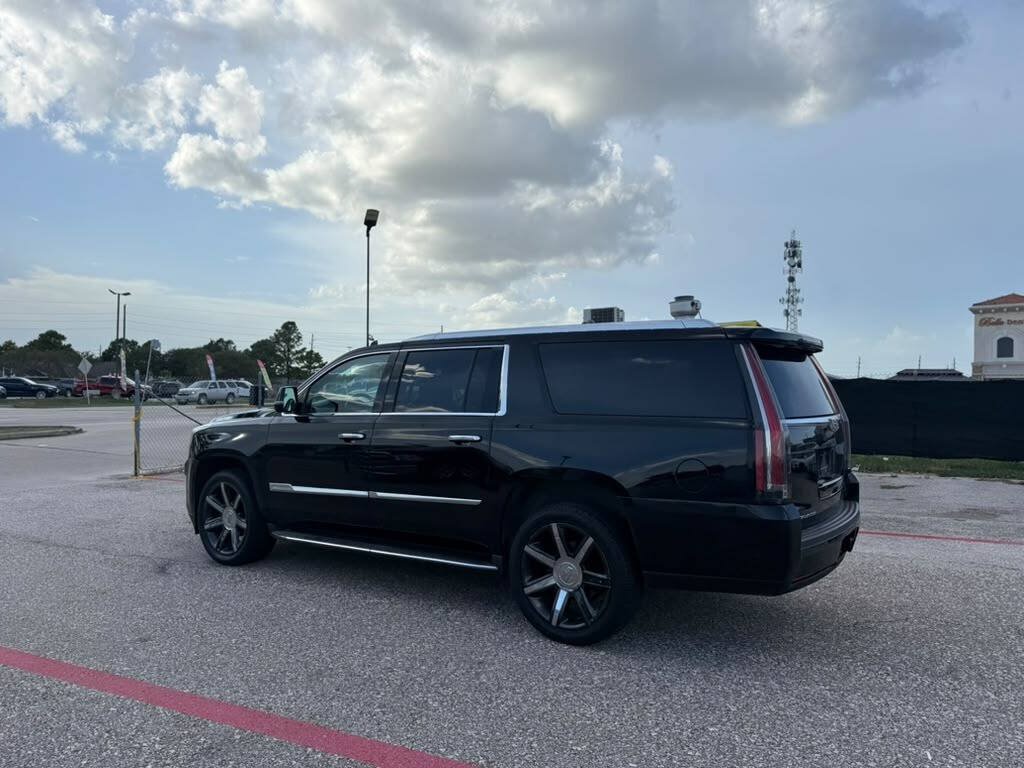Used 2017 Cadillac Escalade ESV Premium Luxury AWD/4WD image 19