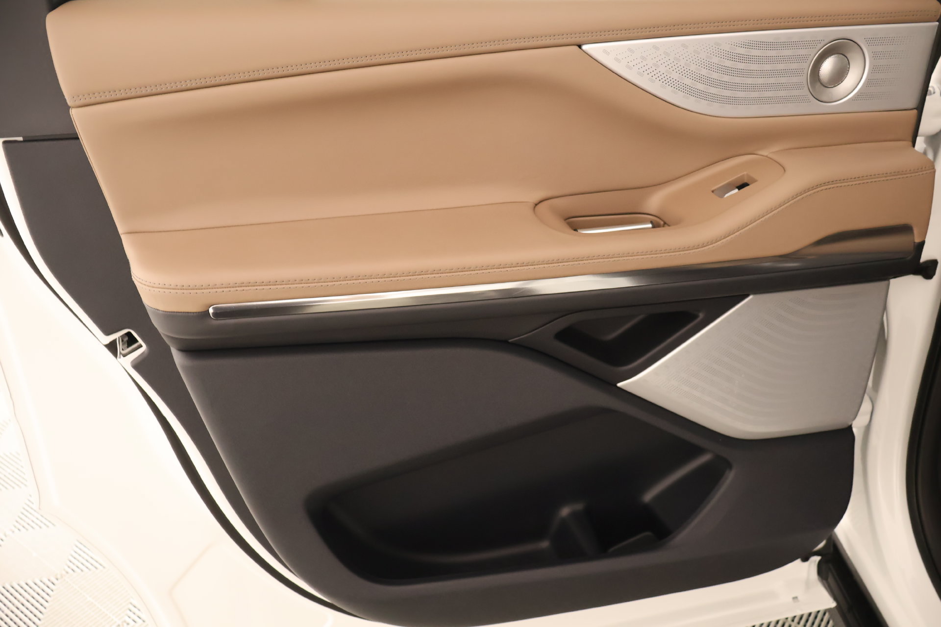 New 2027 Lincoln Navigator L Black Label AWD/4WD image 19