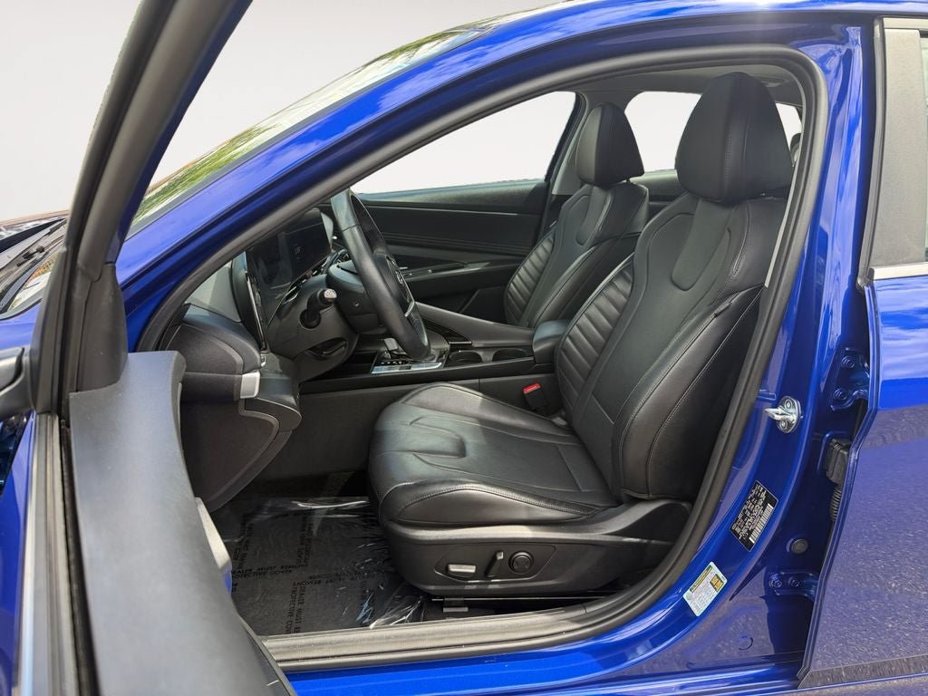 Used 2023 Hyundai Elantra Limited w/ Cargo Package FWD image 6