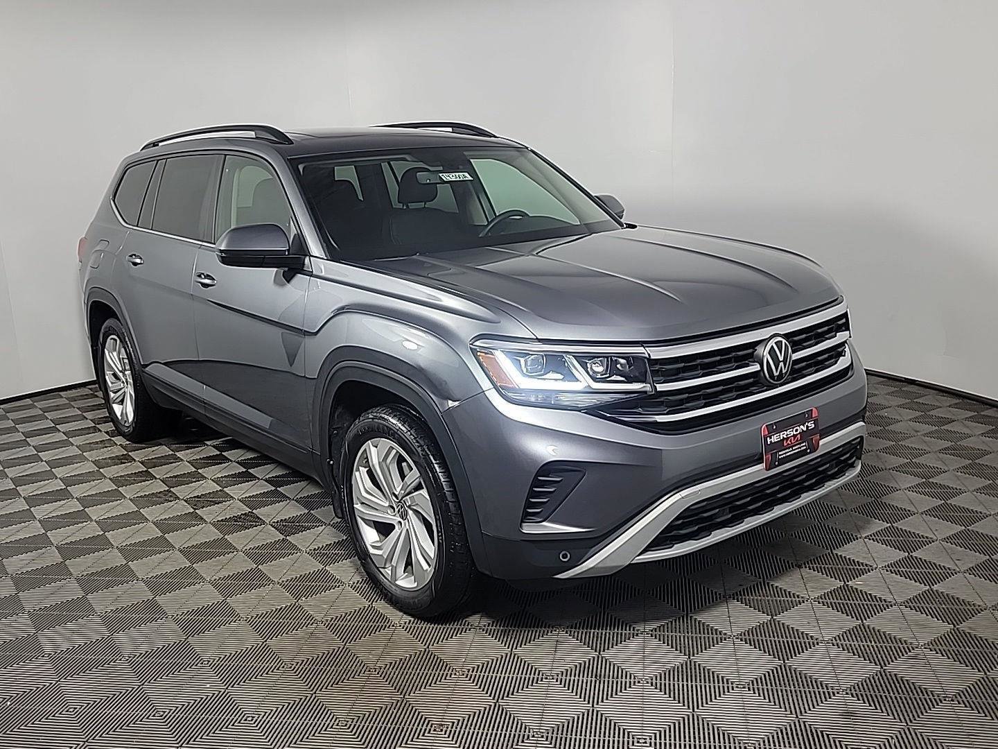 Used 2022 Volkswagen Atlas SE w/ Panoramic Sunroof Package image 1