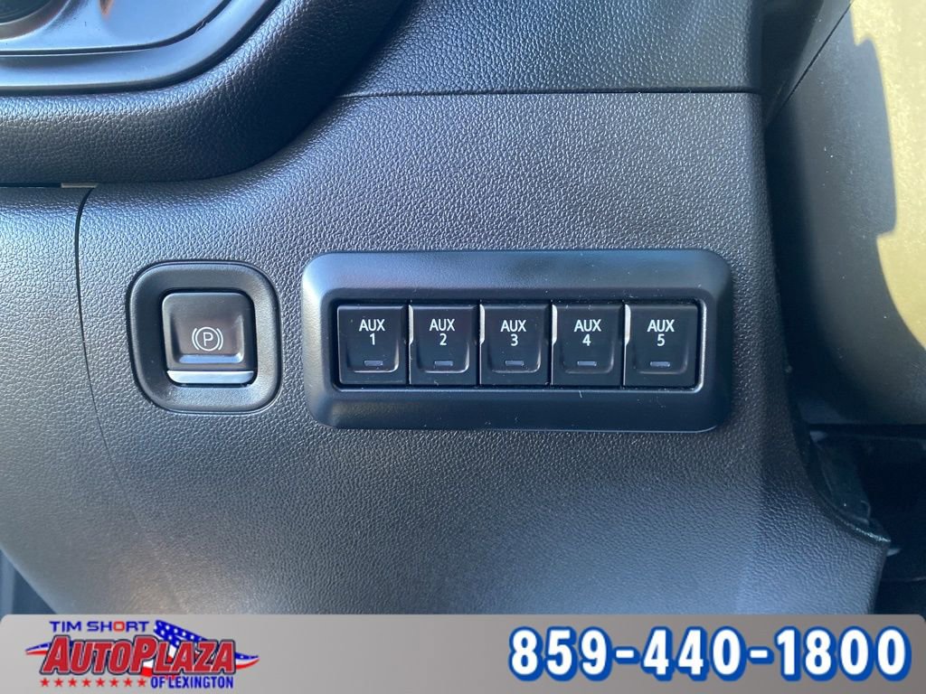 Used 2022 Chevrolet Silverado 2500 Custom w/ Custom Value Package image 34