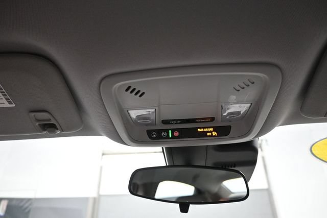 Used 2025 Chevrolet Malibu LT FWD image 12
