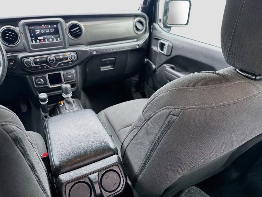 Used 2022 Jeep Wrangler Sport AWD/4WD image 25