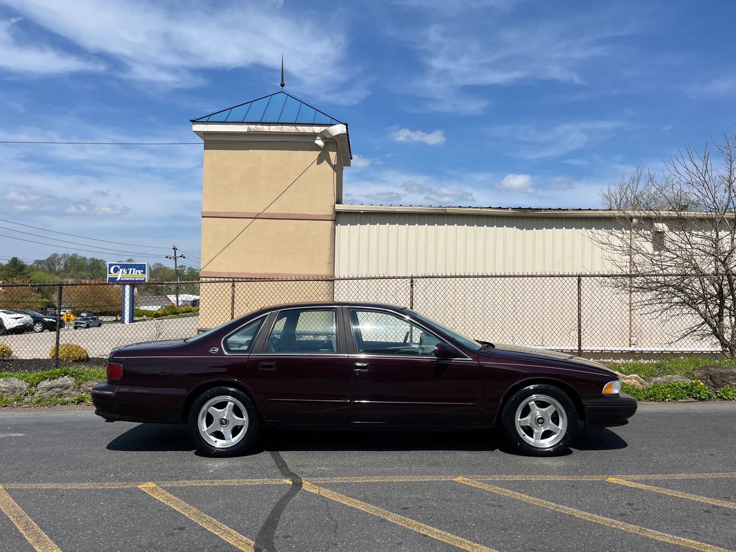 Used 1996 Chevrolet Impala SS image 2
