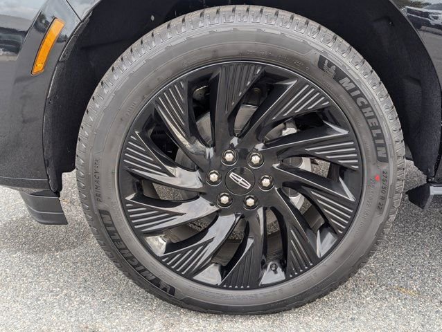 New 2025 Lincoln Navigator Reserve w/ Jet Appearance Package image 13