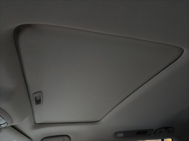 Used 2024 Nissan Armada Platinum w/ Captain's Chairs Package image 37