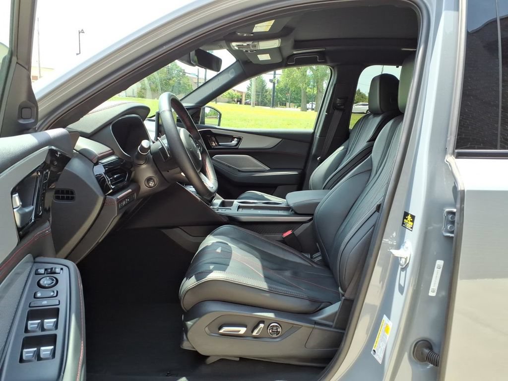 Used 2026 Acura MDX A-Spec w/ Advance Package AWD/4WD image 13