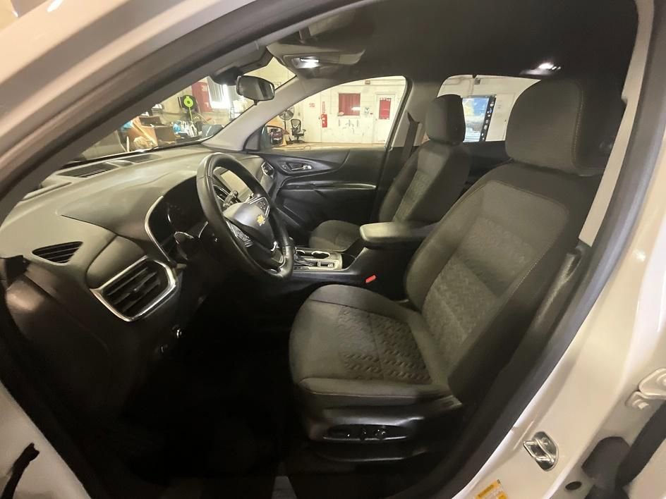 Used 2024 Chevrolet Equinox LT image 16
