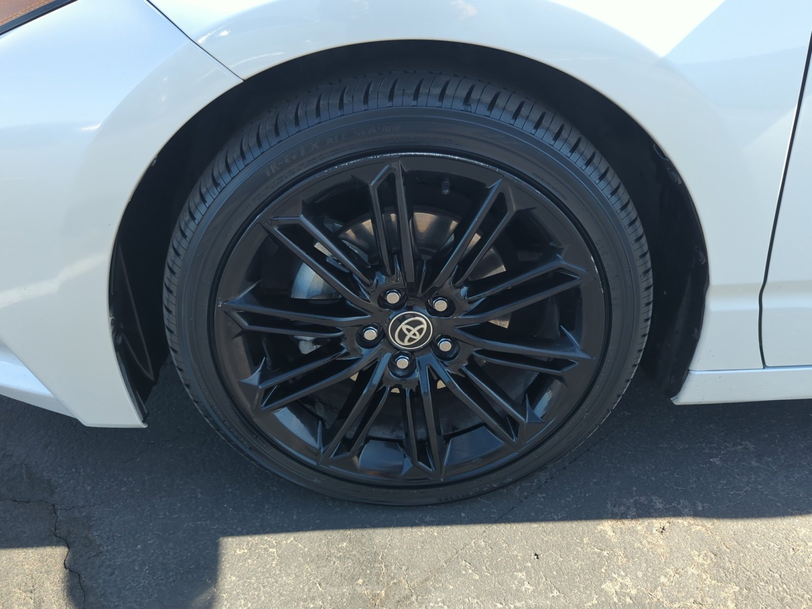 Used 2021 Toyota Avalon XSE image 25