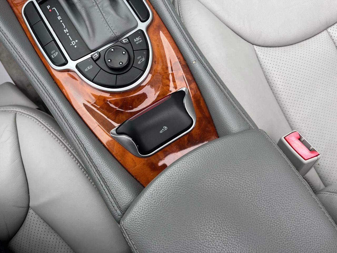 Used 2005 Mercedes-Benz SL 500 image 37