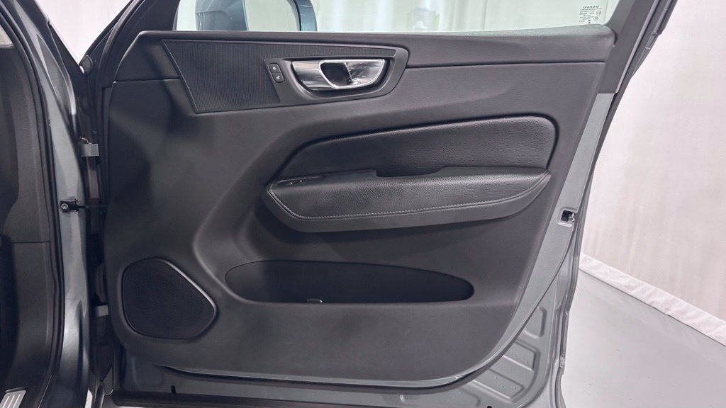 Used 2018 Volvo XC60 T6 Inscription w/ Convenience Package AWD/4WD image 20