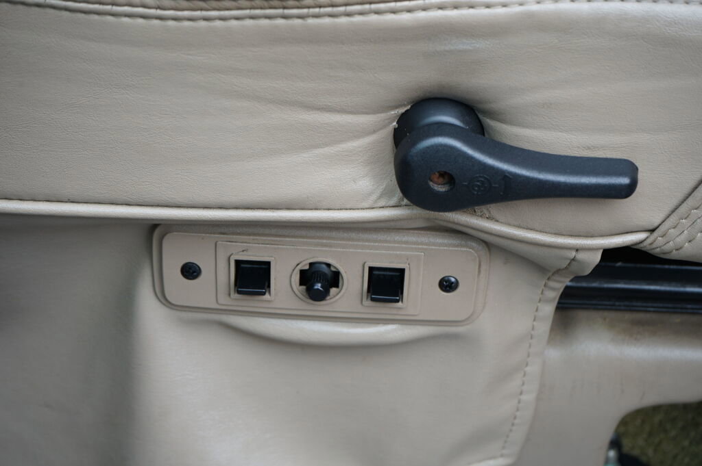 Used 2011 GMC Savana 1500 image 15