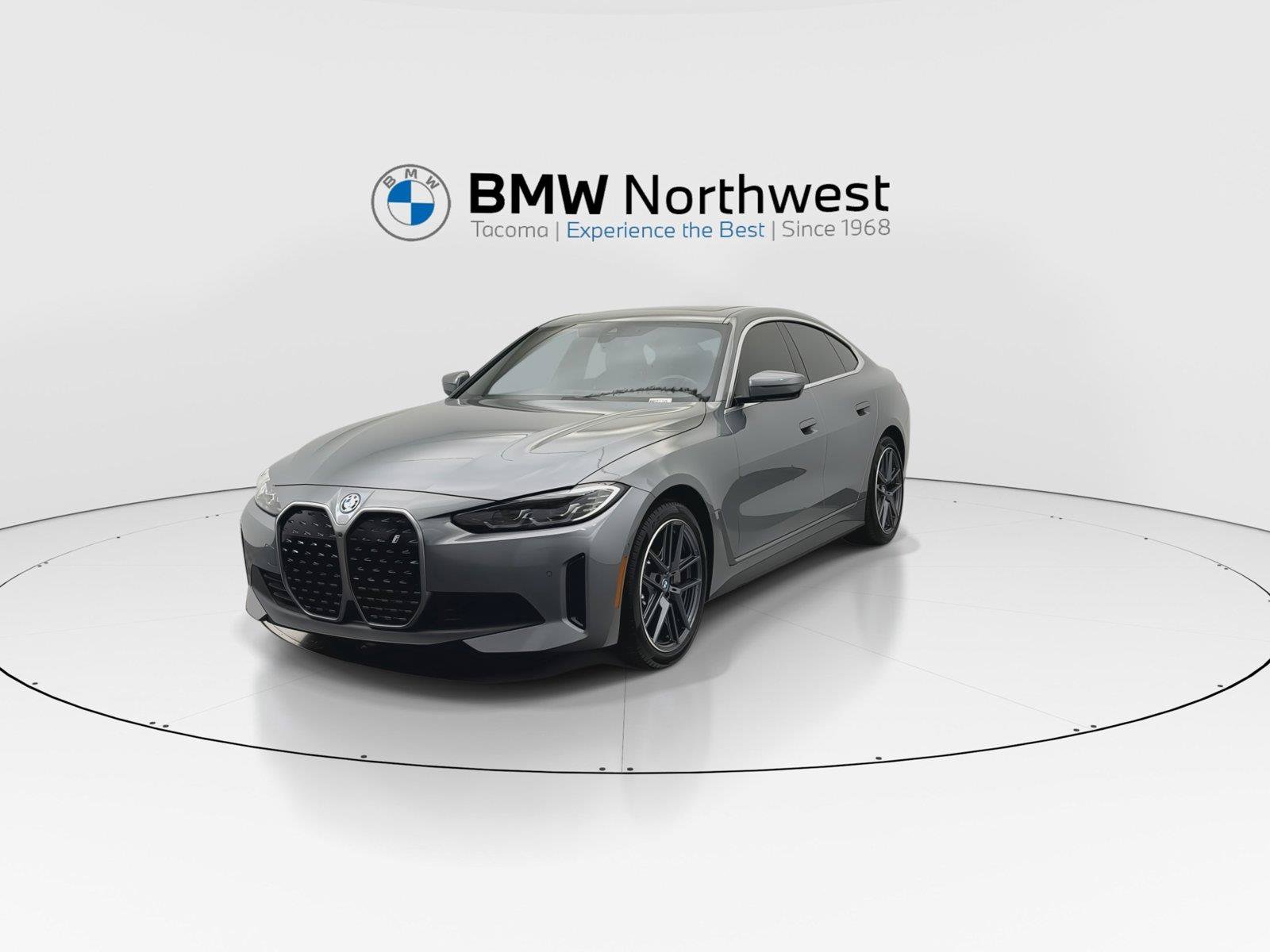 Used 2023 BMW i4 eDrive35 w/ Premium Package RWD image 9