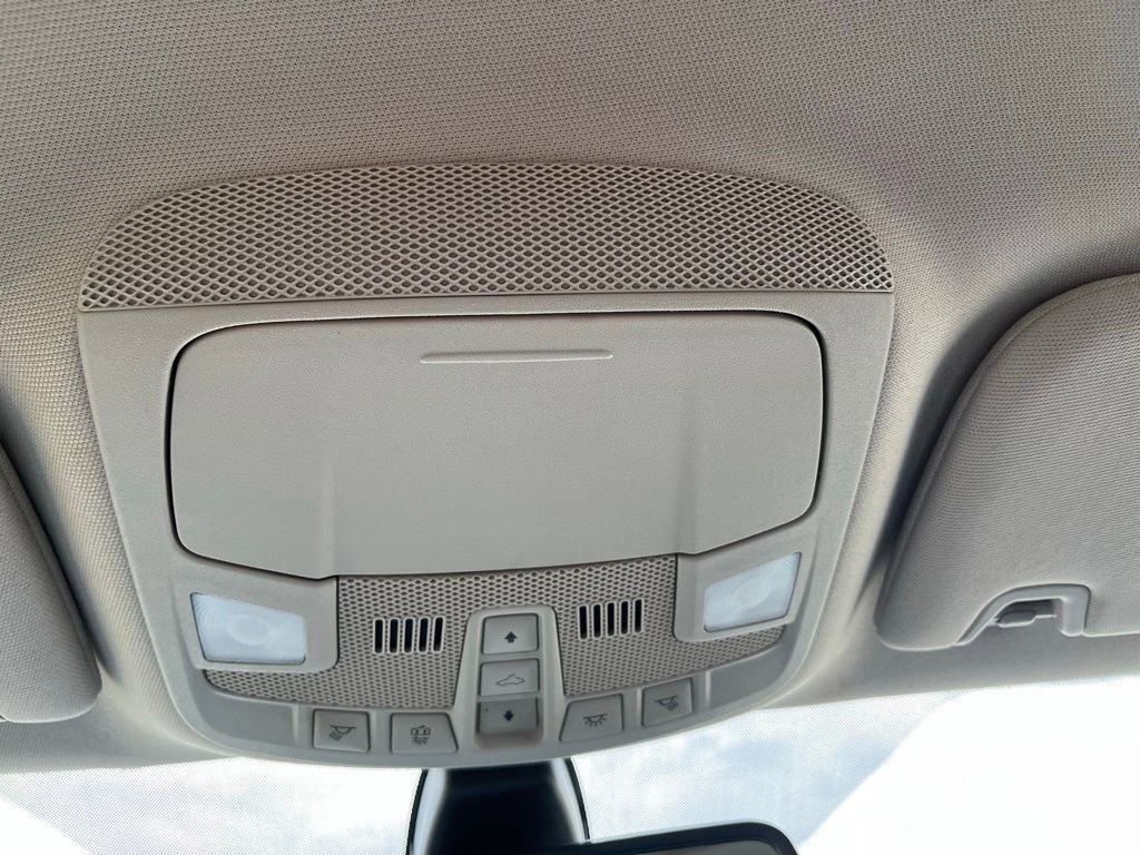 Used 2020 Ford Fusion Titanium image 22