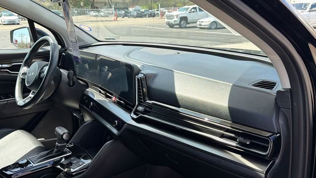 Used 2023 Kia Sportage EX image 28