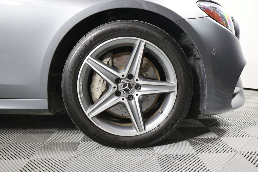 Used 2019 Mercedes-Benz E 300 4MATIC image 6