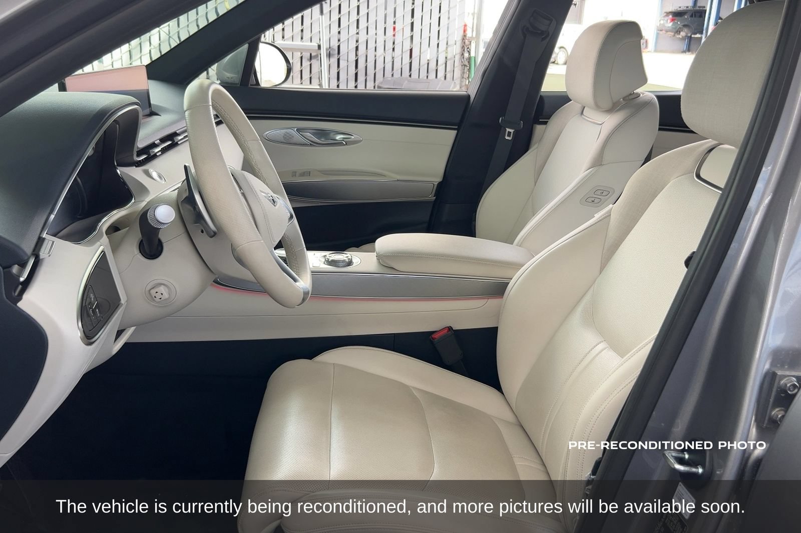 Used 2025 Genesis Electrified GV70 AWD/4WD image 11