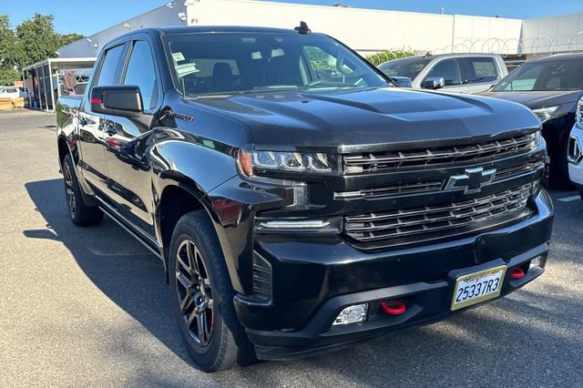Used 2021 Chevrolet Silverado 1500 RST w/ Redline Edition AWD/4WD image 2