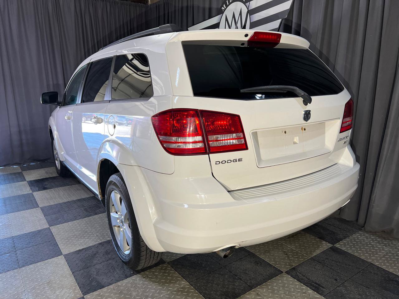 Used 2010 Dodge Journey SXT w/ Flexible Seating Group FWD image 14