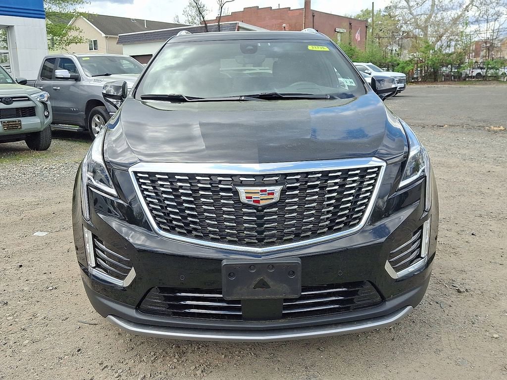 Used 2023 Cadillac XT5 Premium Luxury w/ Technology Package image 2