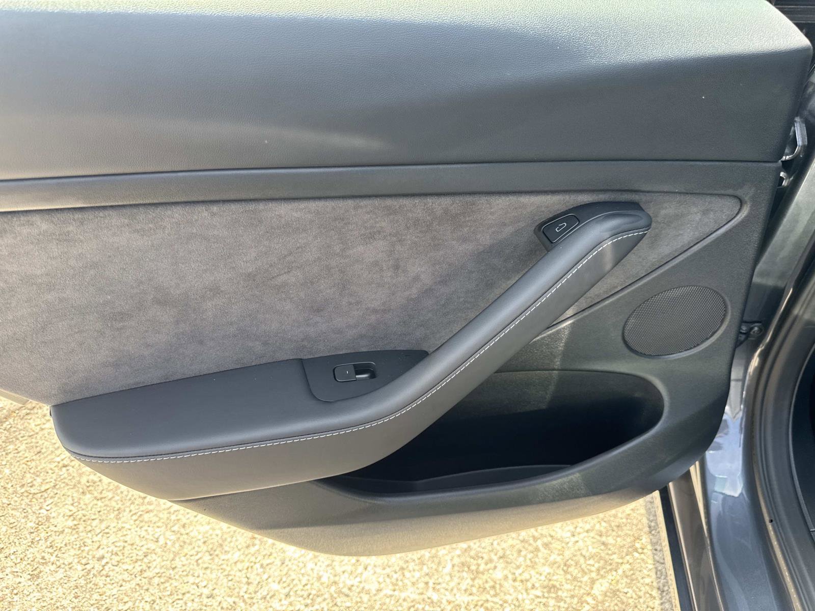 Used 2023 Tesla Model 3 Standard Range image 7