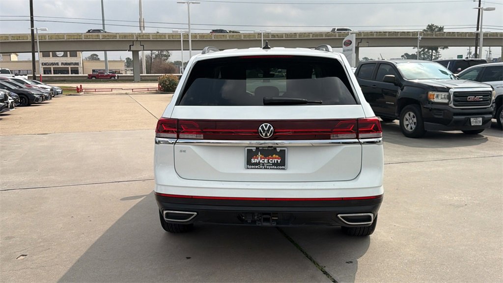 Used 2025 Volkswagen Atlas SE image 4