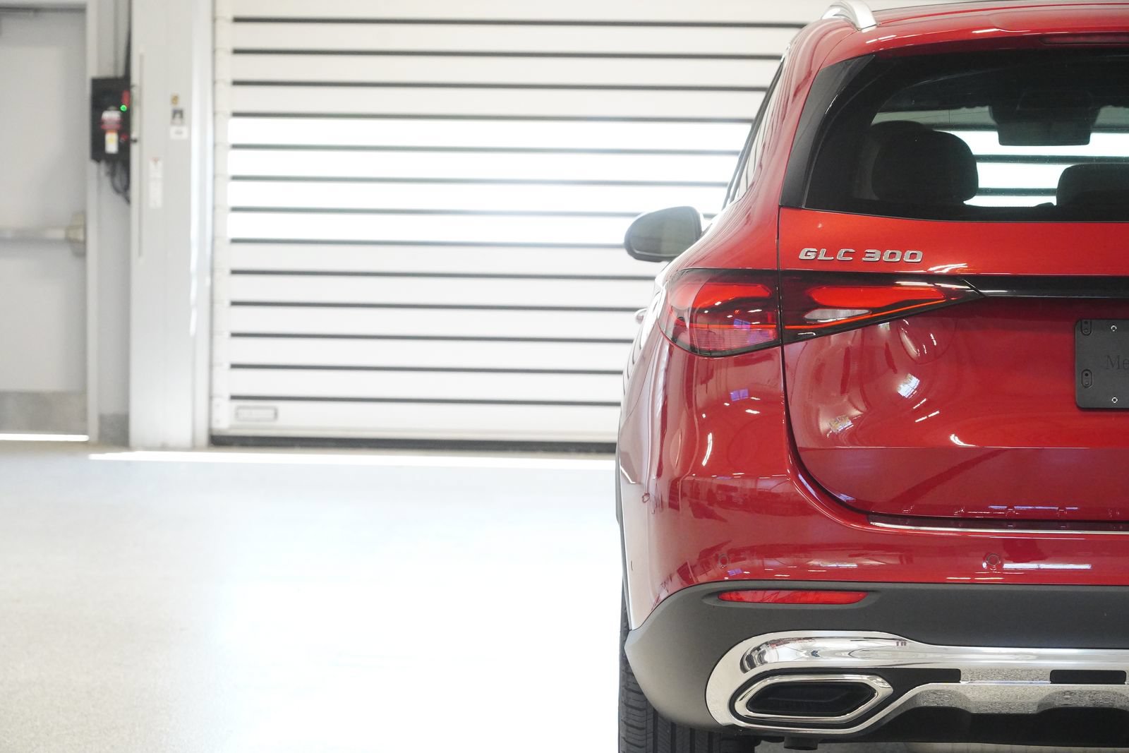 Used 2024 Mercedes-Benz GLC 300 4MATIC image 9