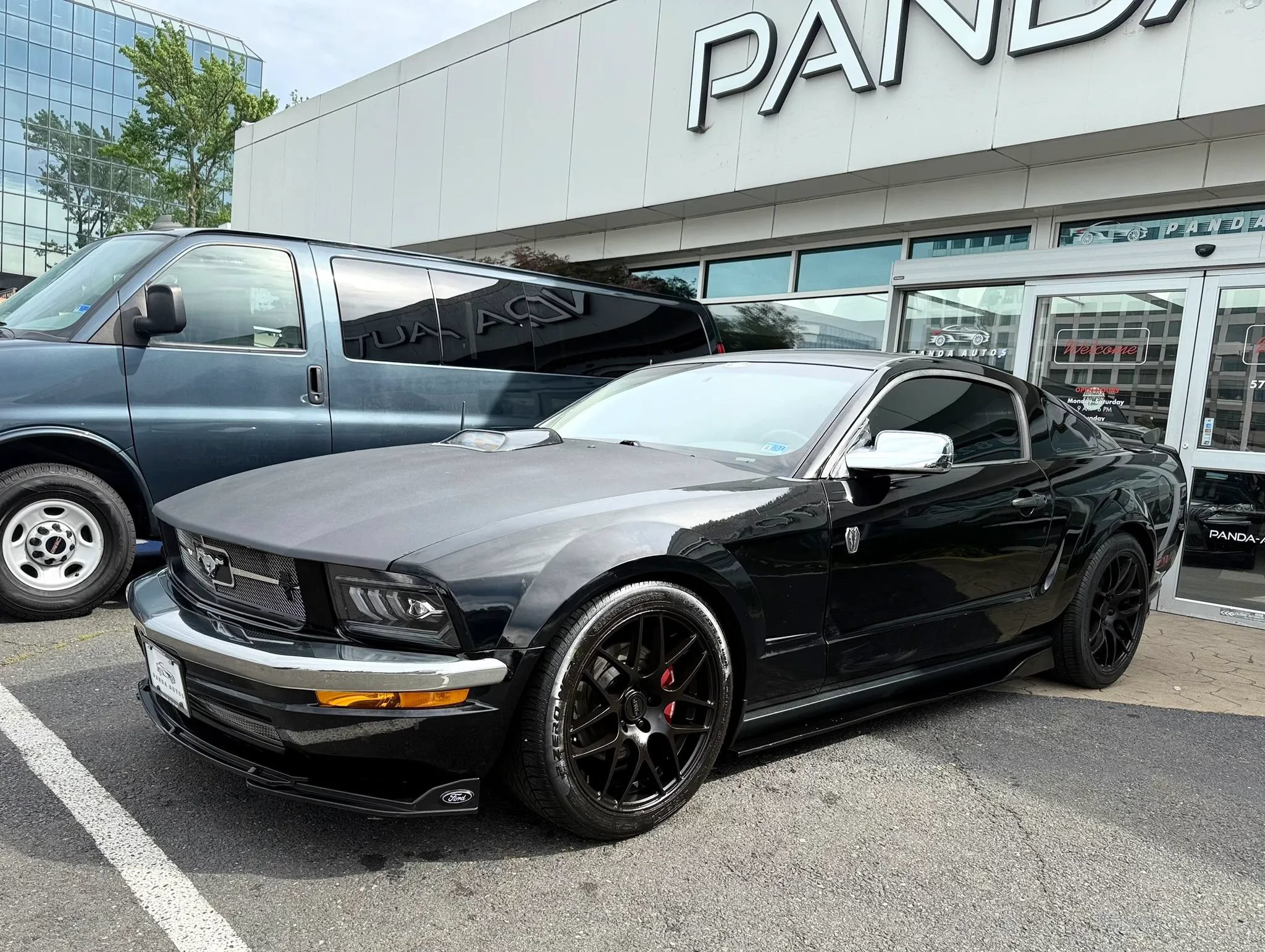Used 2006 Ford Mustang Premium RWD image 3