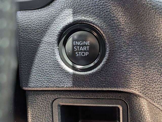 Used 2025 Toyota Tundra SR AWD/4WD image 19