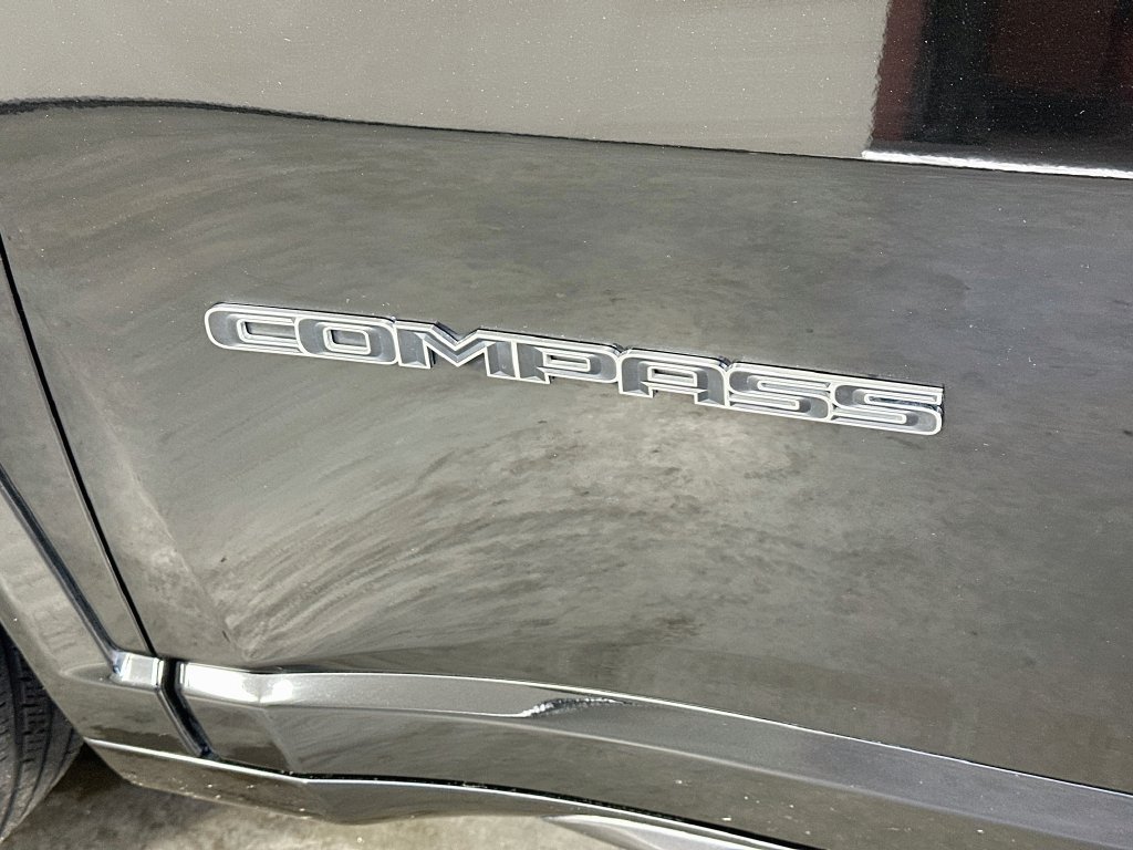 Used 2023 Jeep Compass Limited w/ Elite Group AWD/4WD image 28