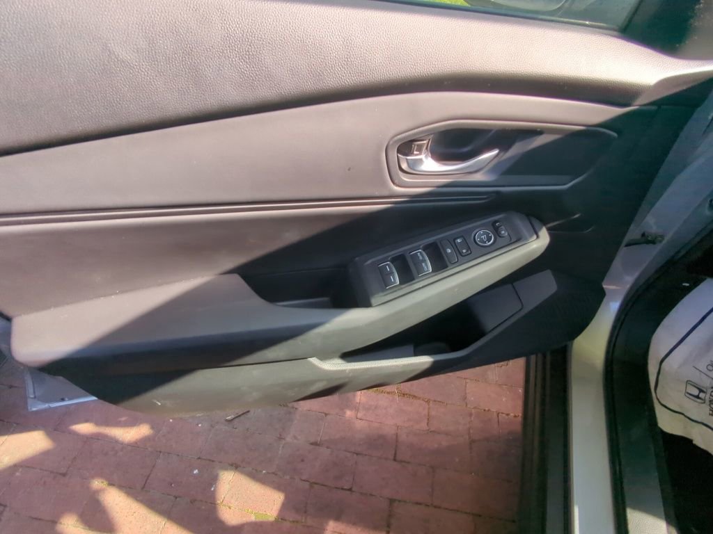Used 2023 Honda Accord EX image 8
