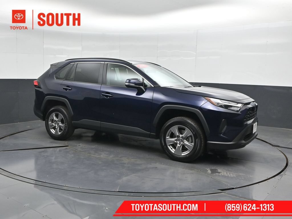 Used 2025 Toyota RAV4 XLE AWD/4WD image 1