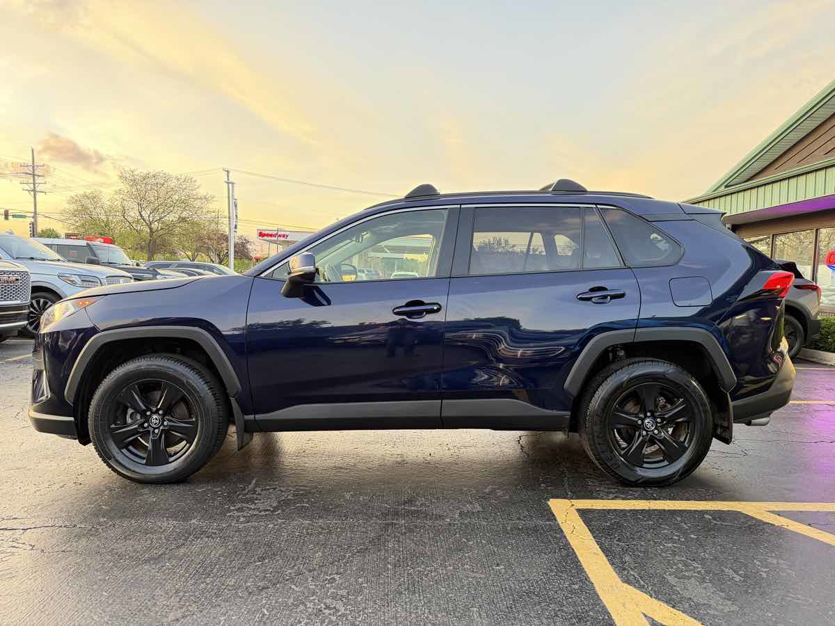 Used 2019 Toyota RAV4 XLE w/ All Weather Liner Package AWD/4WD image 8